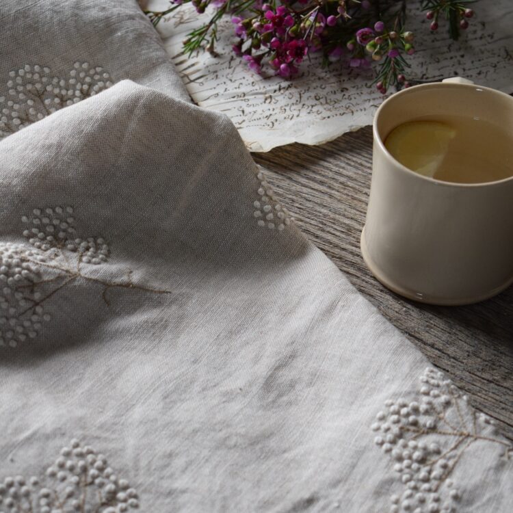 Hand Embroidered French Knot Cow Parsley on Chunky Cream Linen Peony