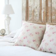 Roses and Sweetpeas on Cream Linen - Image 3