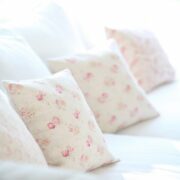 Roses and Sweetpeas on Cream Linen - Image 4