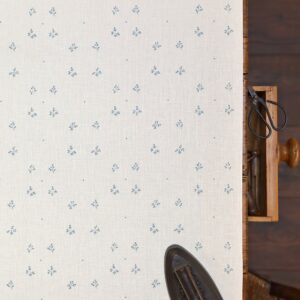Porcelaine ~ China Blue on Ivory Linen