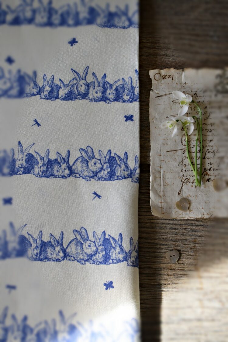 Hip Hop ~ Spode Blue on White Linen