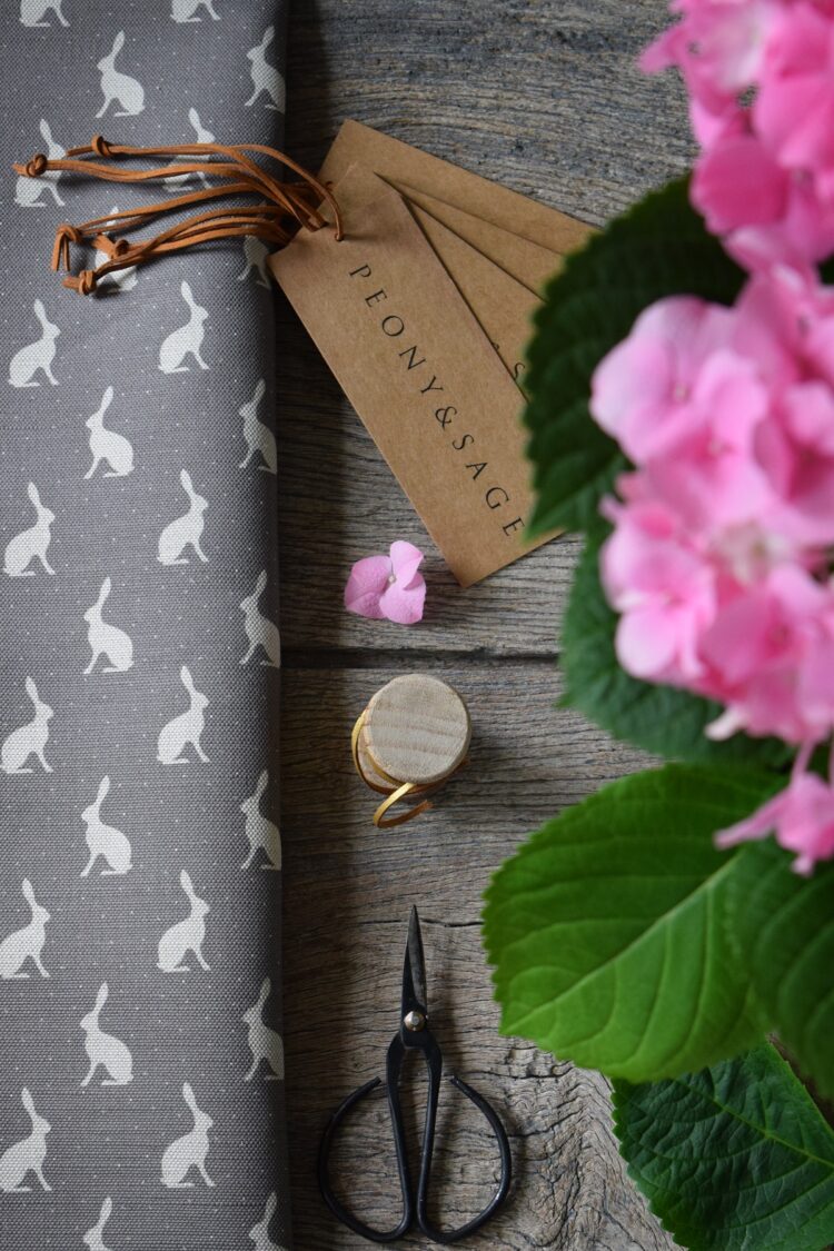 Mini Hops ~ Mud Background on Oatmeal Linen