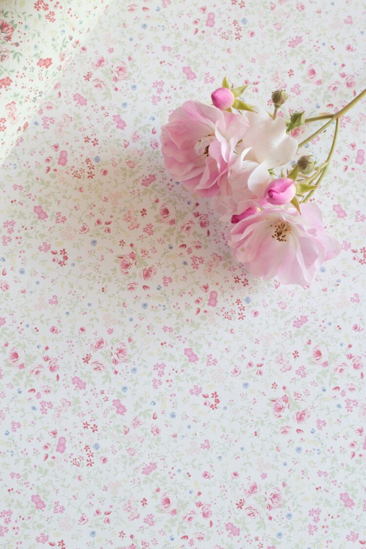 Ditsy Delilah {Tiny} ~ Antique Dusty Pink & Blush Wallpaper