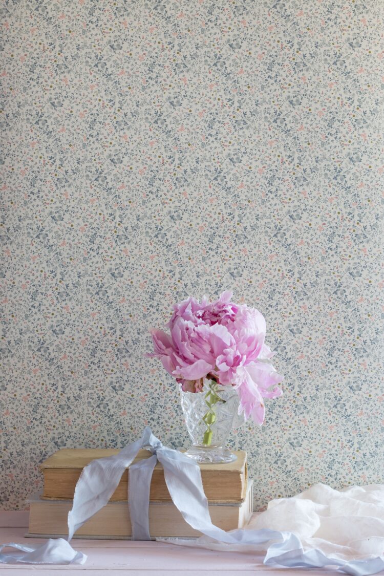 Ditsy Delilah {Tiny} ~ Slate Blue and Lime Wallpaper