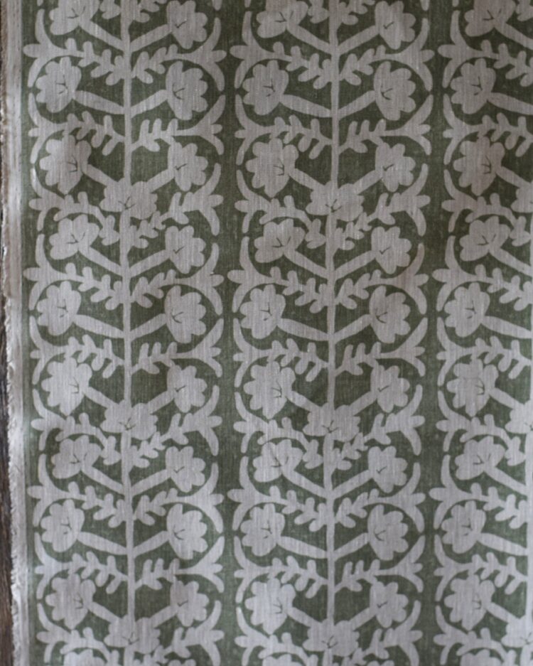 Antibes Grande Pomme Blotch on Dune Linen