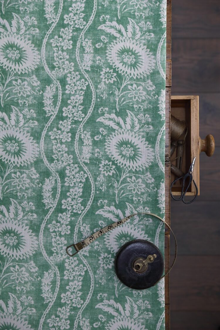 Sienna ~ Emerald Green On Chunky Linen