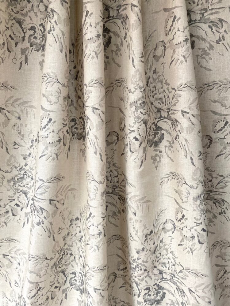 Lozere Grande ~ Weathered Greys on Stone Linen