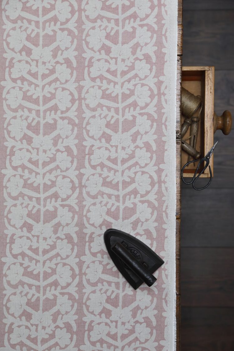 Antibes Grande Chalk Pink Blotch on Stone Linen