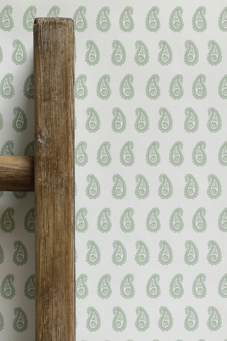 Lola (Paisley) Wallpaper Soft French Green