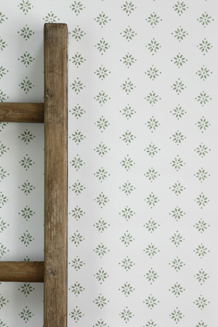 Riad Wallpaper Olive Green on Cream