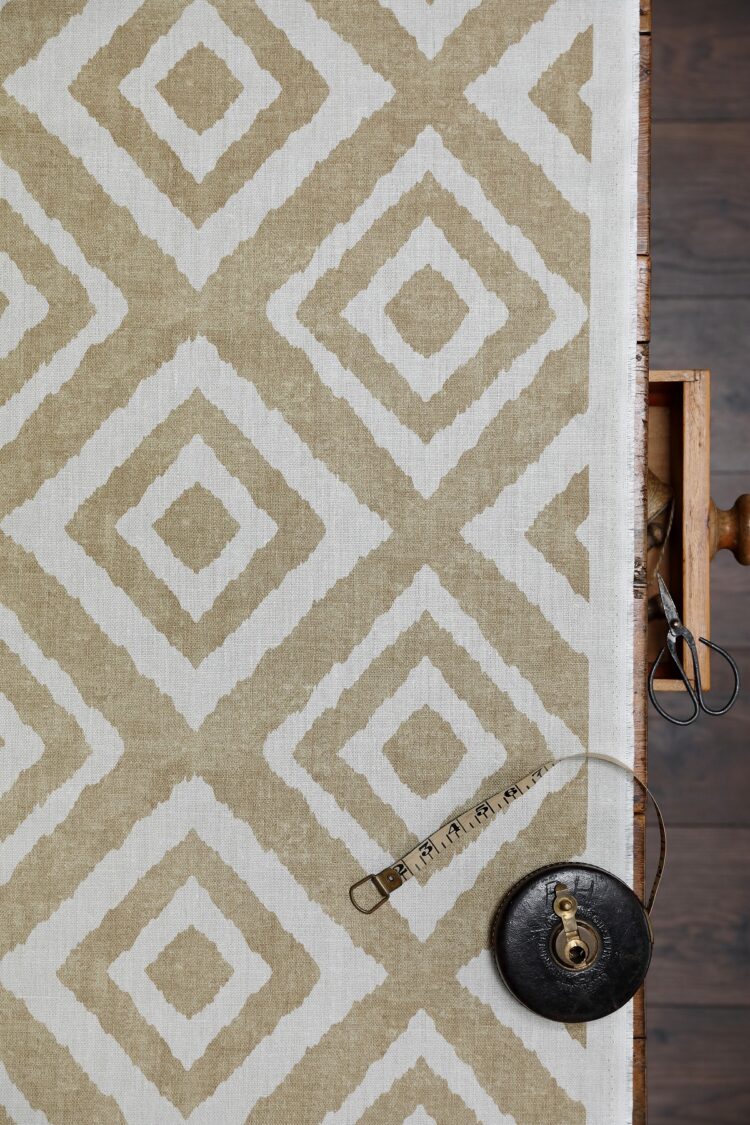 Kirmani Wheat on Chunky Linen