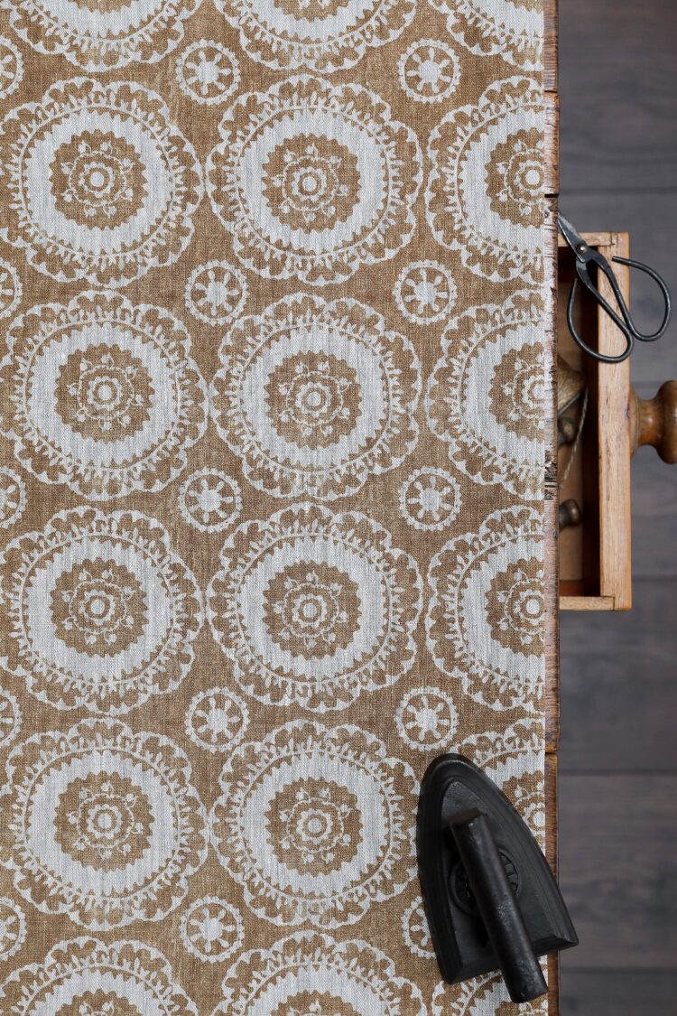 Suzanni Sisal Blotch on Dune Linen