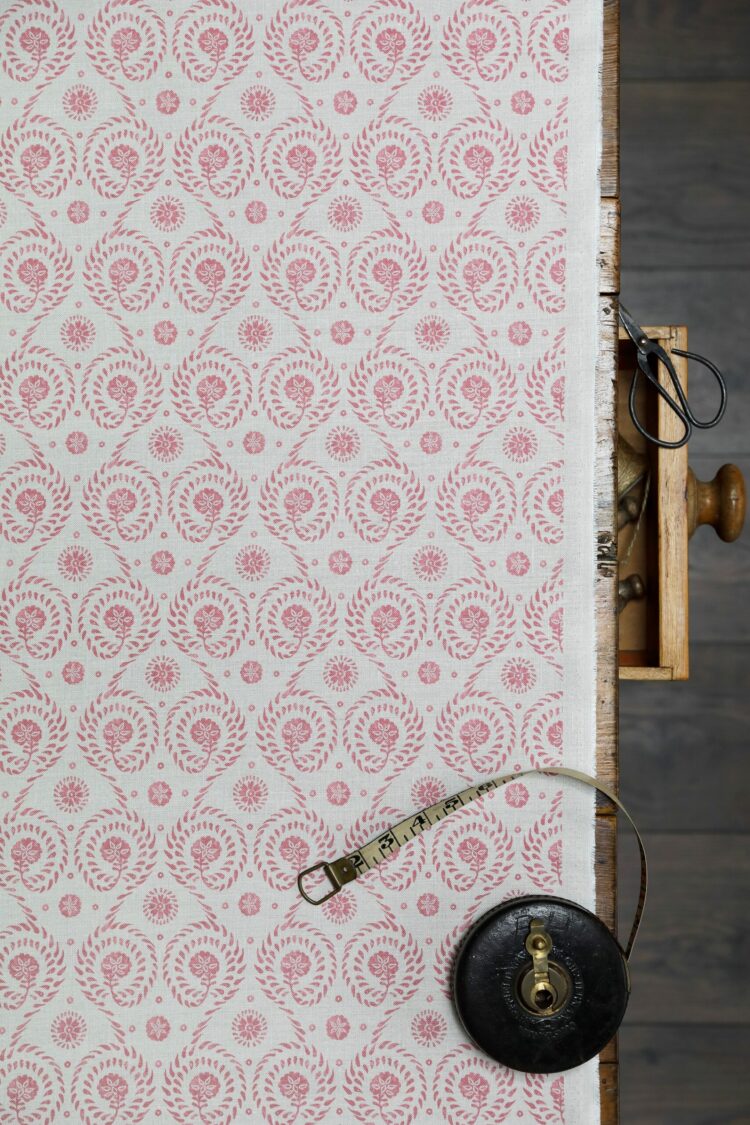 Zaatar Apple Rose on Cream Linen NEW *