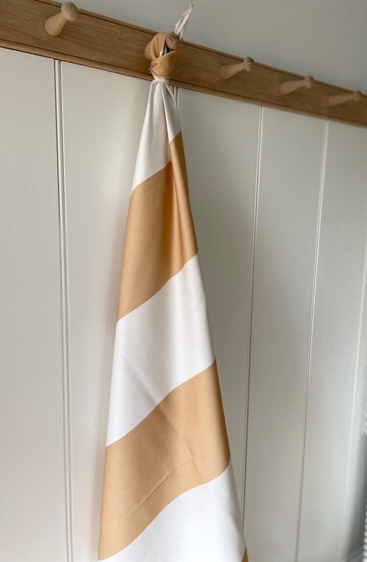 Bateau Broadstripe Vertical 6 inch on Cream Recycled Cotton ~ Hay