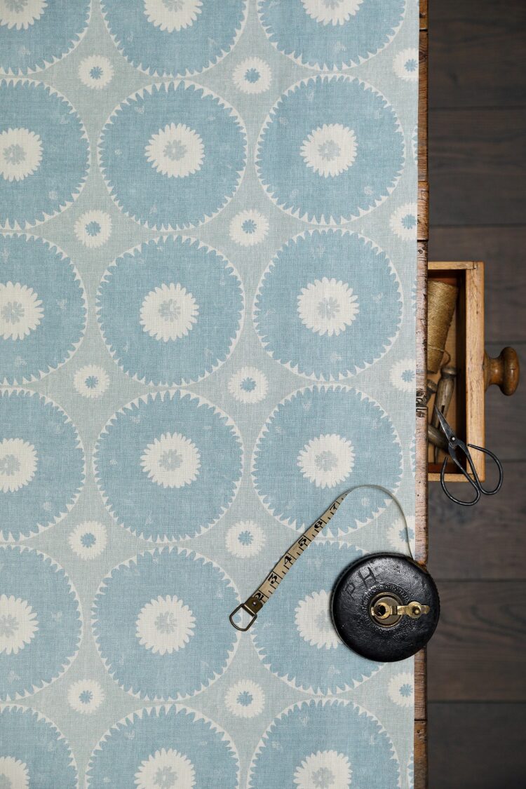 Picchu Linen Parma Blue and Blue Gray on Ivory Linen