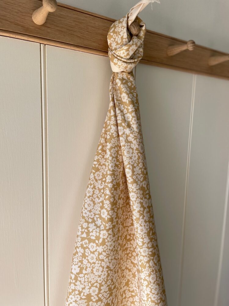 Sugar Plum Daisy Hay on Recycled Cotton
