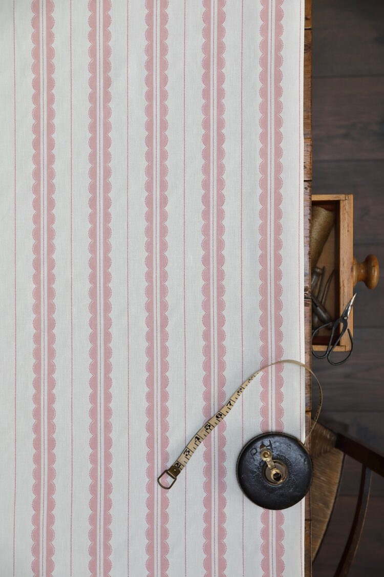 Scallop Vertical Ticking Chalk Pink + Tuscan Red on Ivory Linen