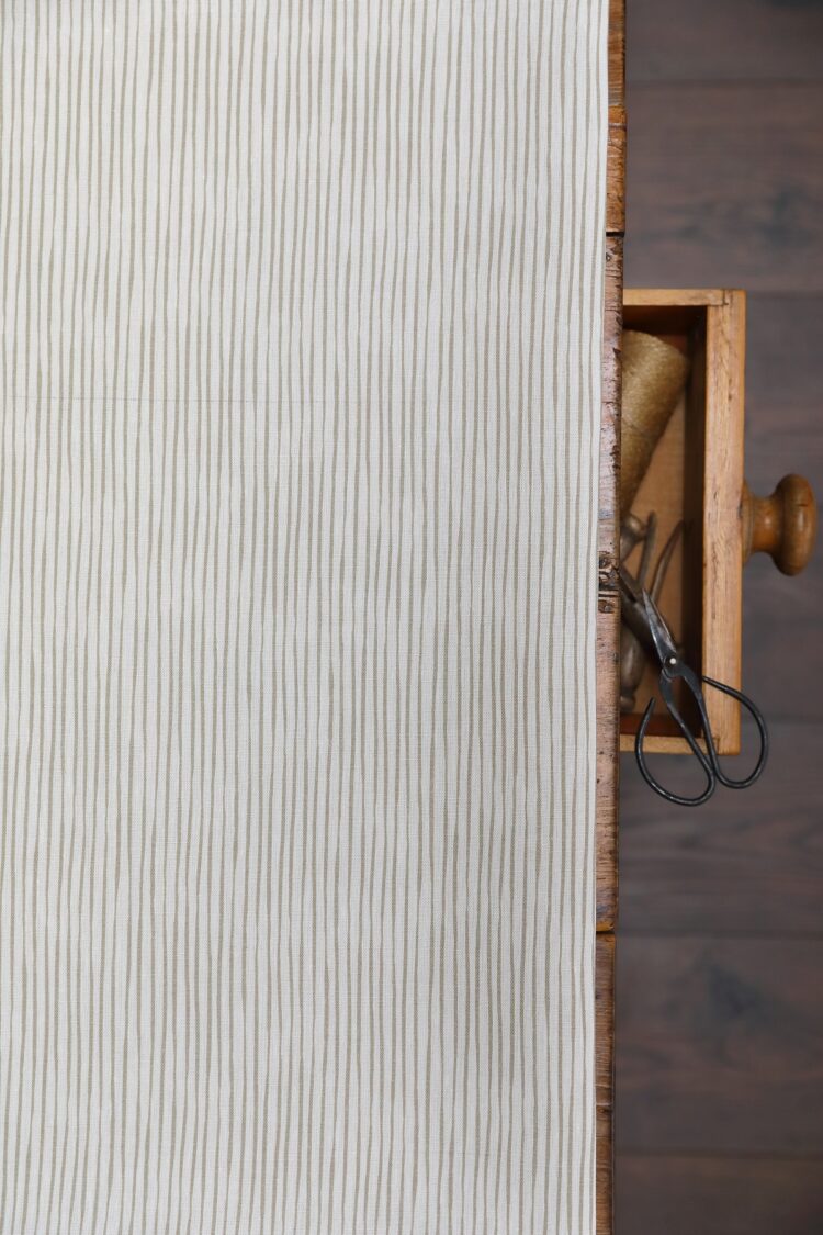 Bamboo ~ Henna on Ivory Linen