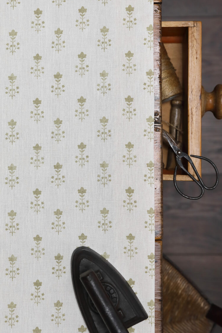Camilla Olive (Mid) Ivory Linen
