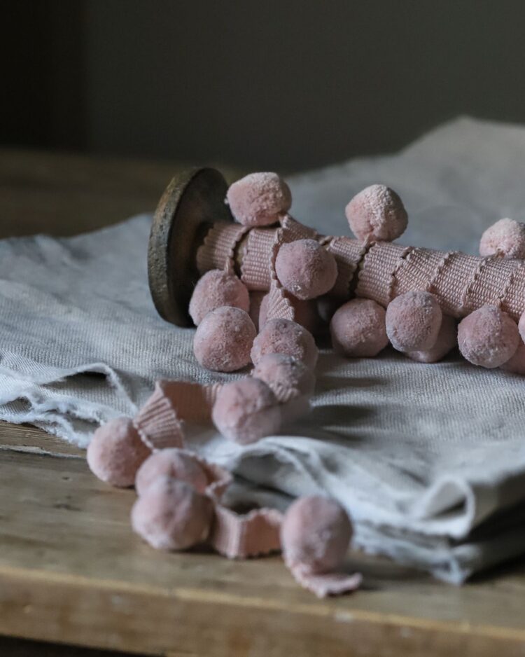 Beautiful JUST Powder Pink Pom Poms ~ £14.95pm FREE P&P