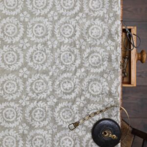 Seaholly Light Gray on Dune Linen