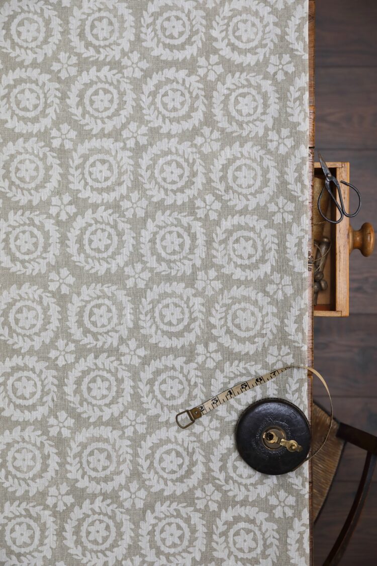 Seaholly Light Gray on Dune Linen