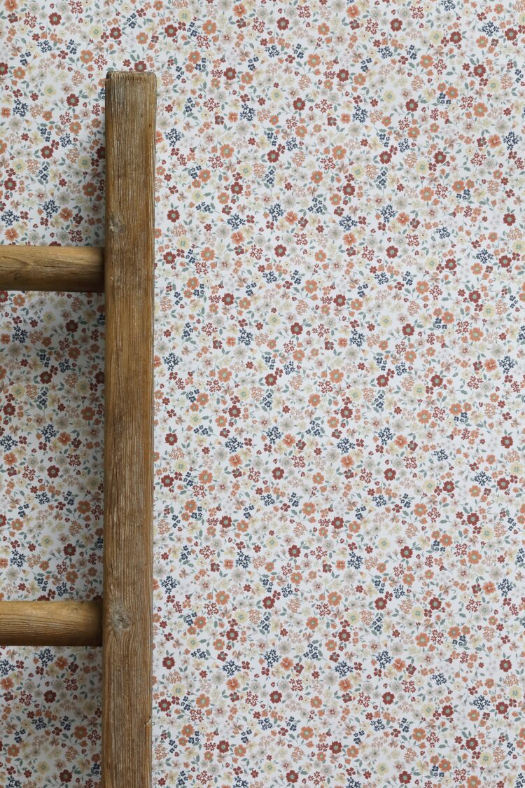 Sugarplum Daisy Midi Scale in Earthy Tones