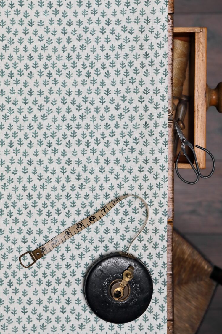 Savannah Teal on Ivory Linen