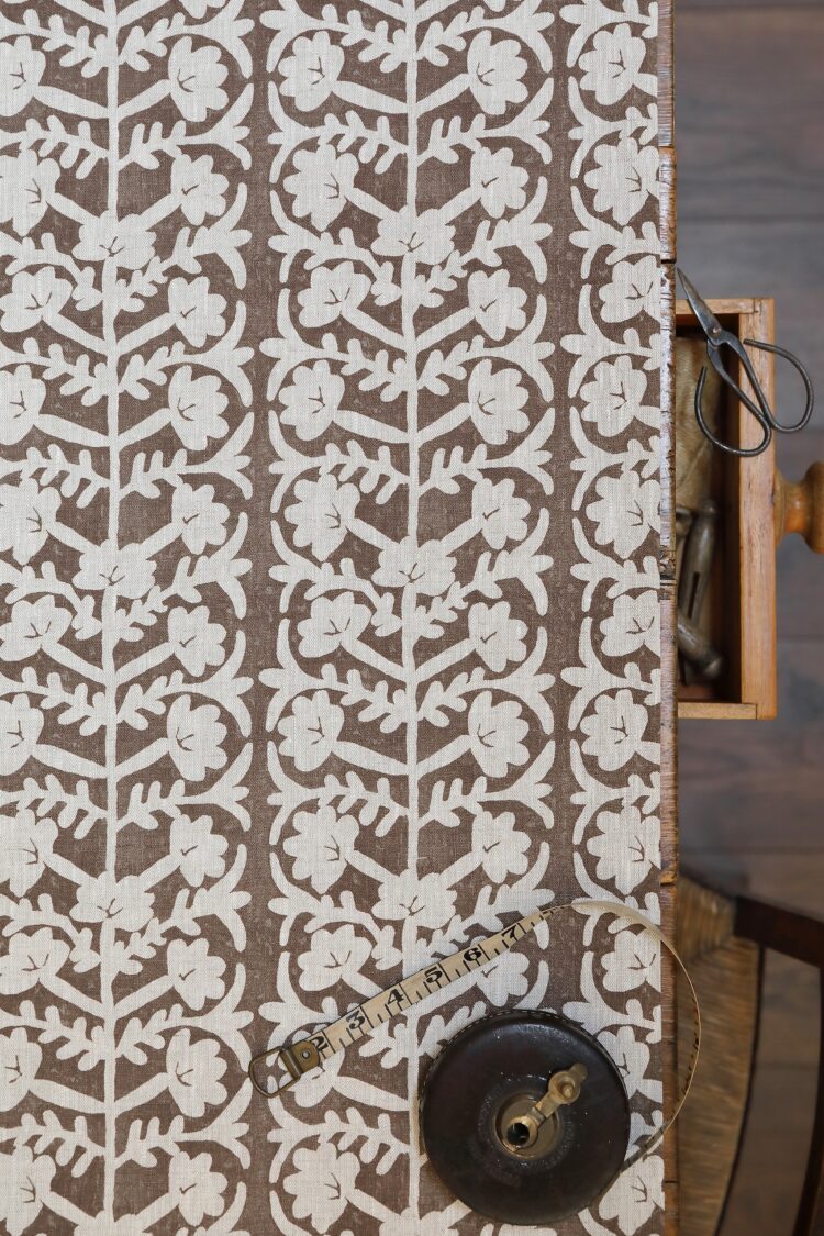 Antibes Grande Belgian Choc on Dune Linen