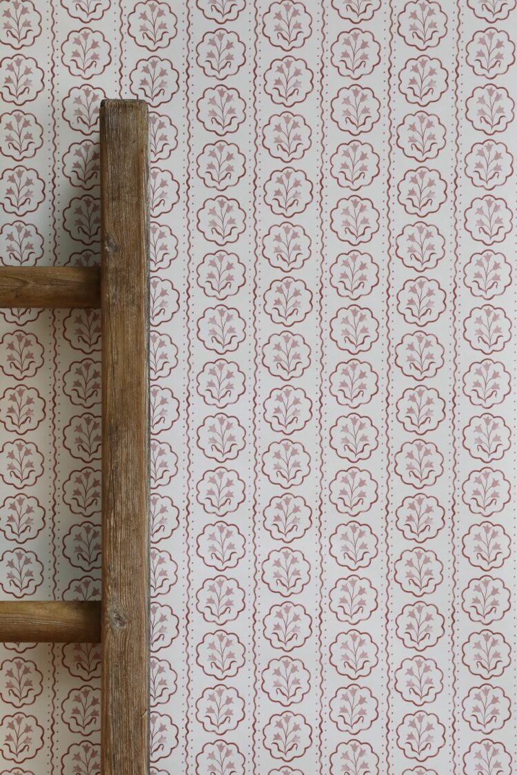 Dutch Tulip Earthy Apricot Wallpaper
