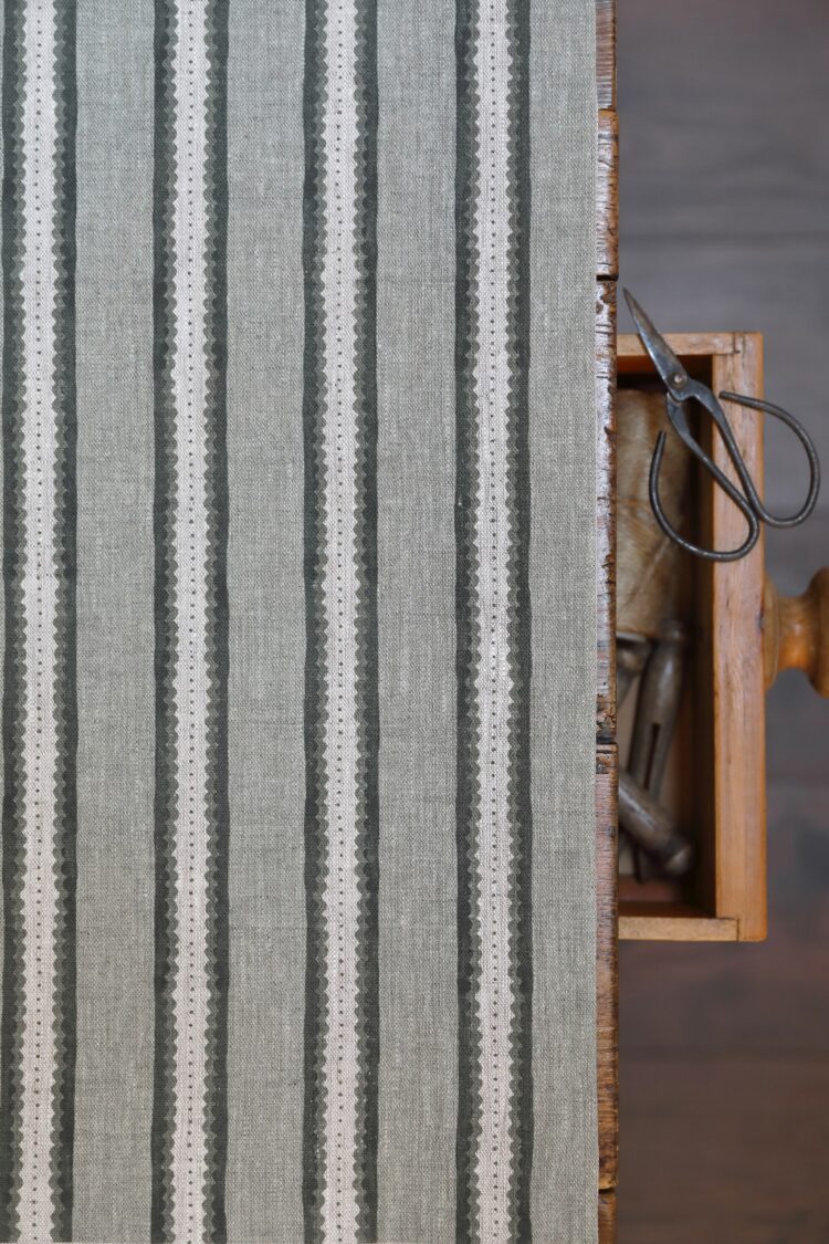 Ripple Stripe With Solid Stripe Forest Greens on Dune Linen