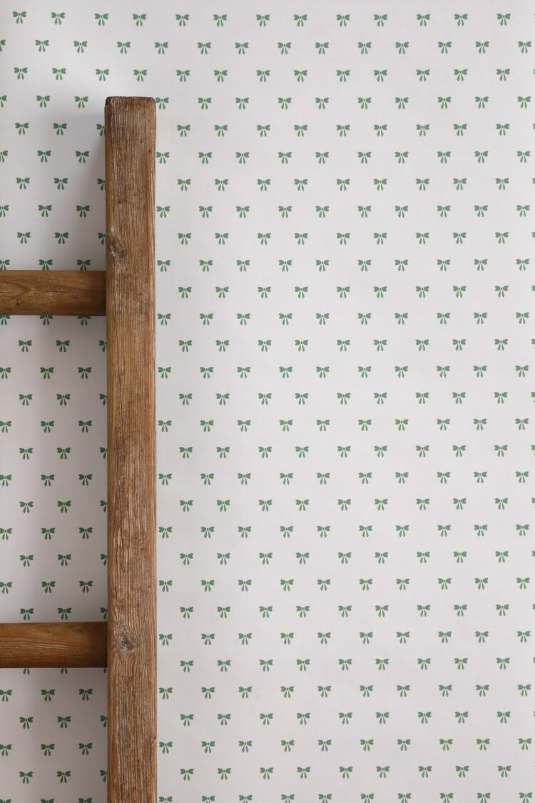 Mimi Wallpaper Pod Green on Cream