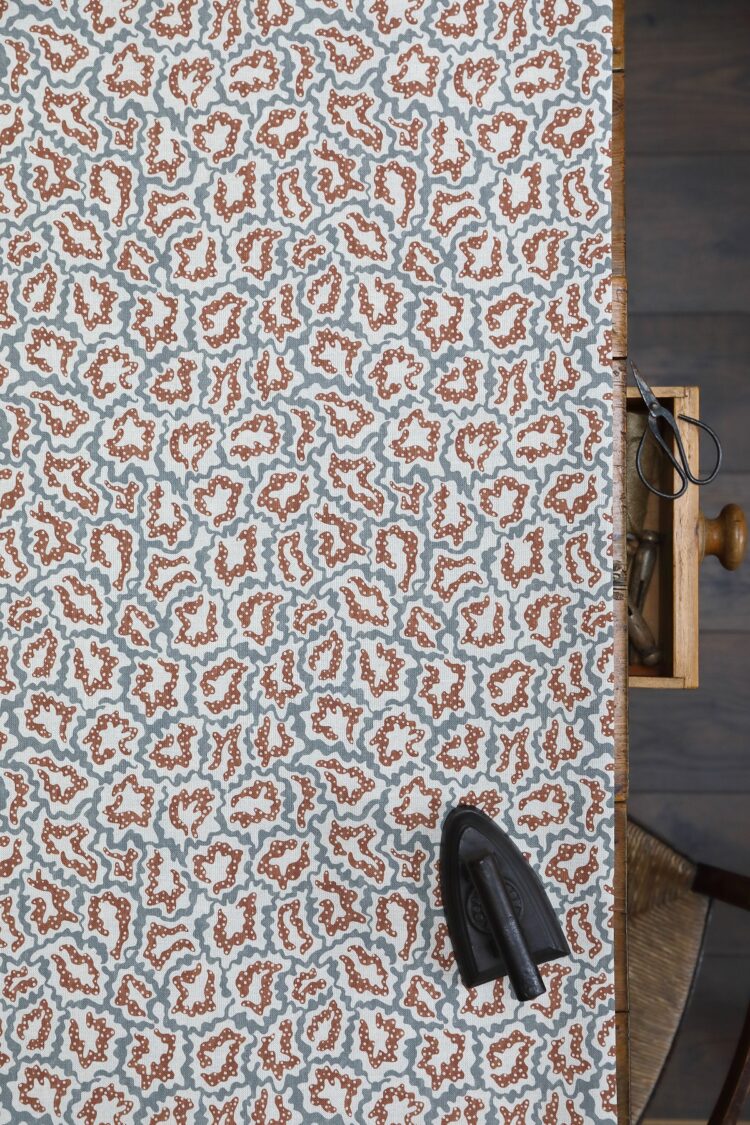Pia Amber + Tin on Stone Linen