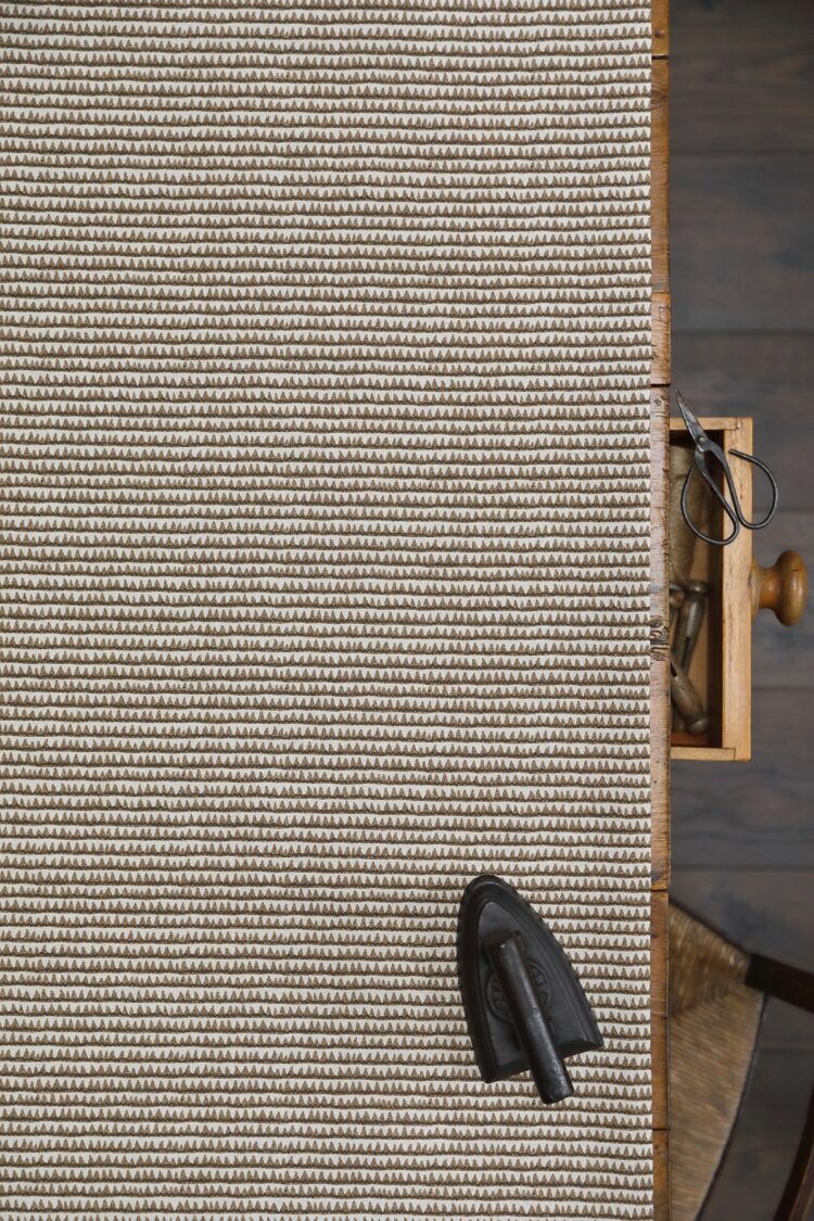 Tuft Wheat on Stone Linen