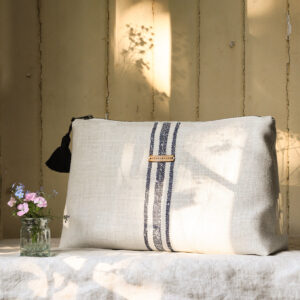 Ladies Dutch Stripe Washbag ~ Dutch Blue