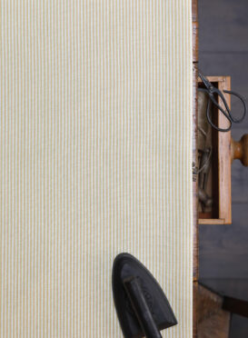 Skinny Pinstripe Reversed Straw on Double Cream Linen