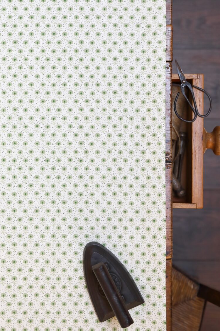 Petit Penny Emerald Green + Apple on Ivory Linen