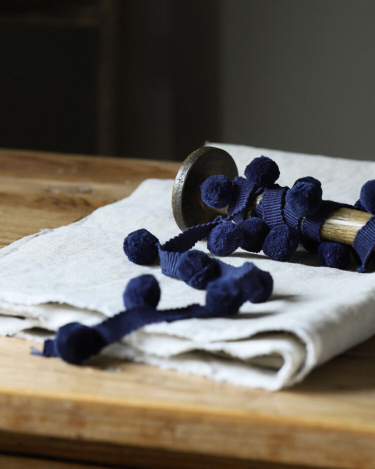 Beautiful Squid Ink/Mussel Pom Pom ~ £14.95pm FREE P&P