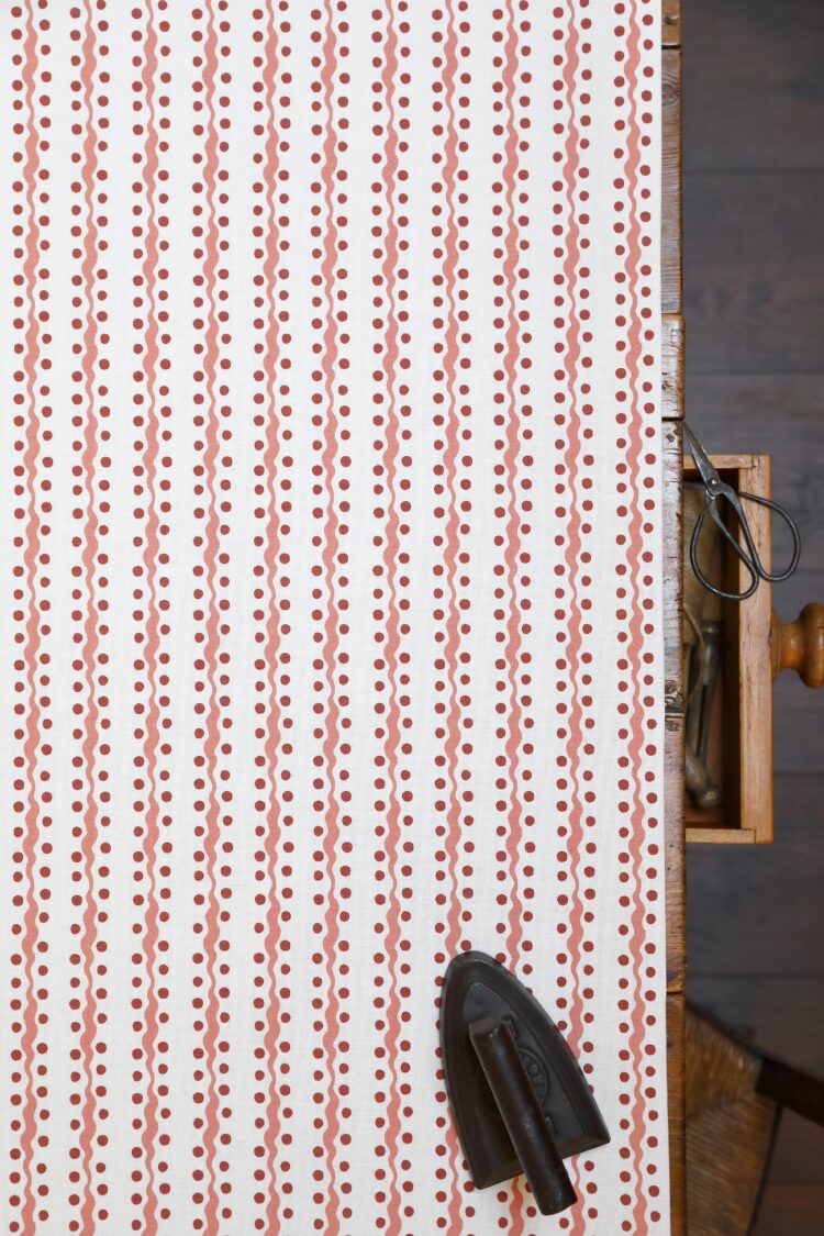 Wave and Dot in Jam on White Linen Union