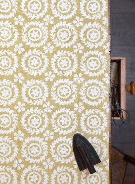 Seaholly Beeswax on Double Cream Linen