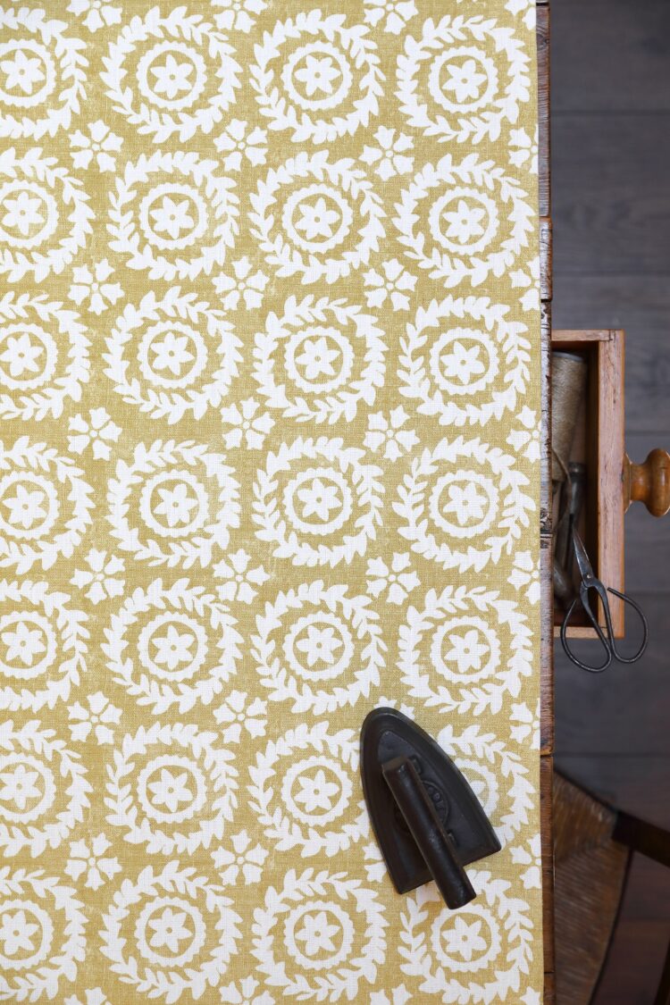 Seaholly Beeswax on Double Cream Linen