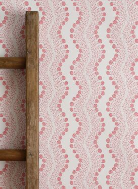 Amalia Pink + Red Small Scale 4 Wave across