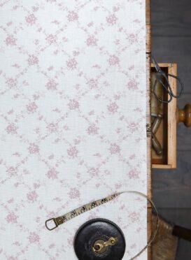 Giardino ~ Antique Dusty Pink on Ivory Linen