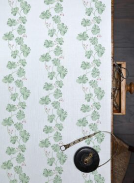 Geranium Stripe ~ Soft Green and Multi English Pinks
