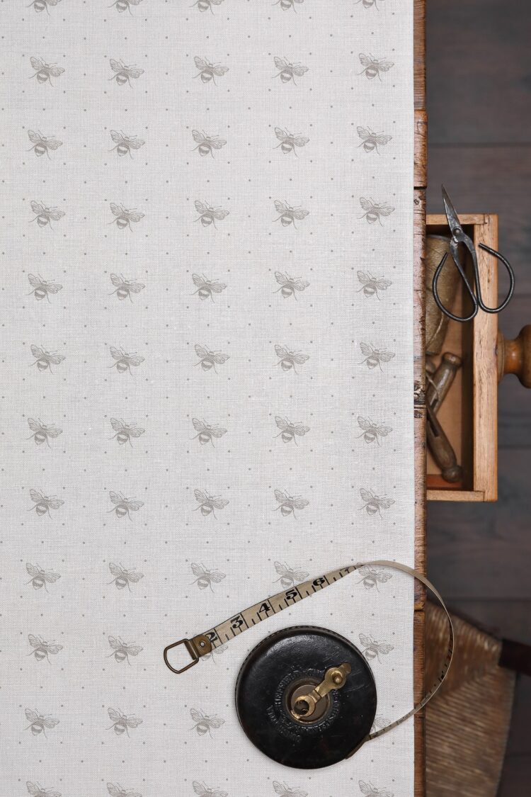 Just Bees ~ Dove on Cream Linen