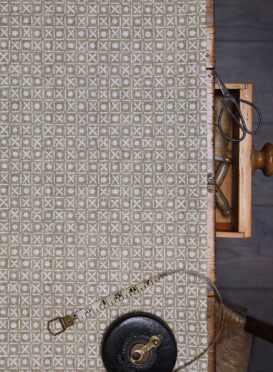 Sundial ~ Wheat Blotch on Chunky Linen