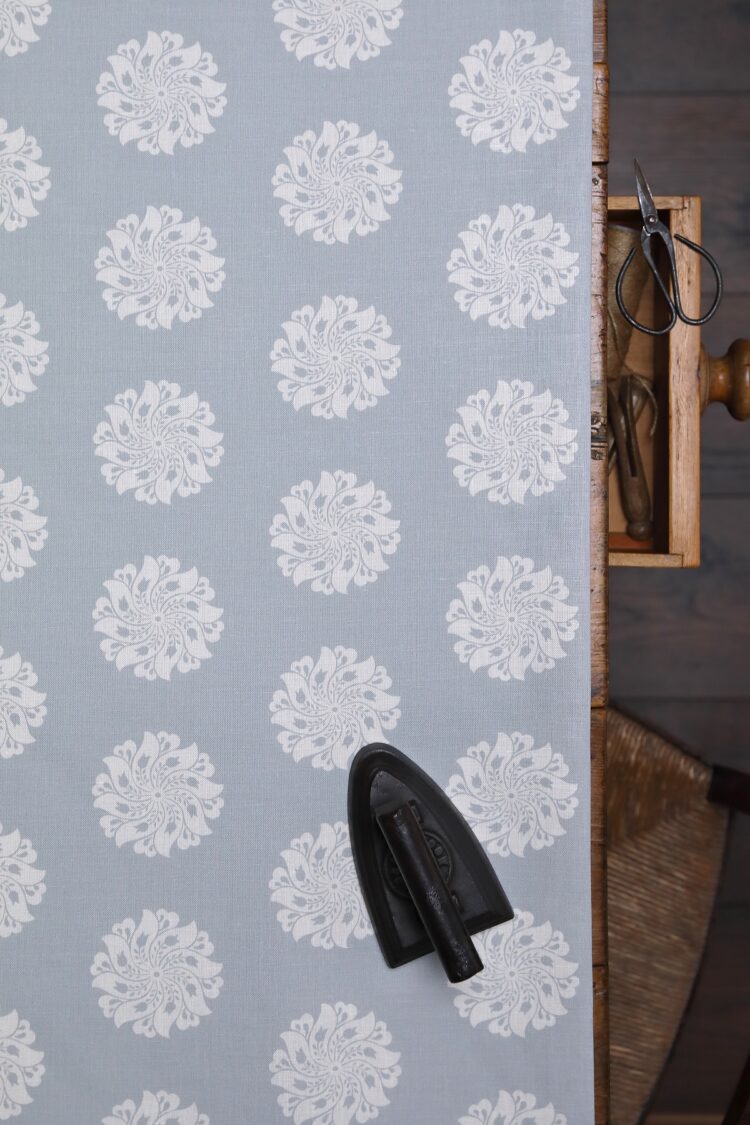 Zahara ~ Rain on Ivory Linen