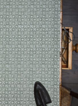 Sundial ~ Forest Green Blotch on Chunky Linen