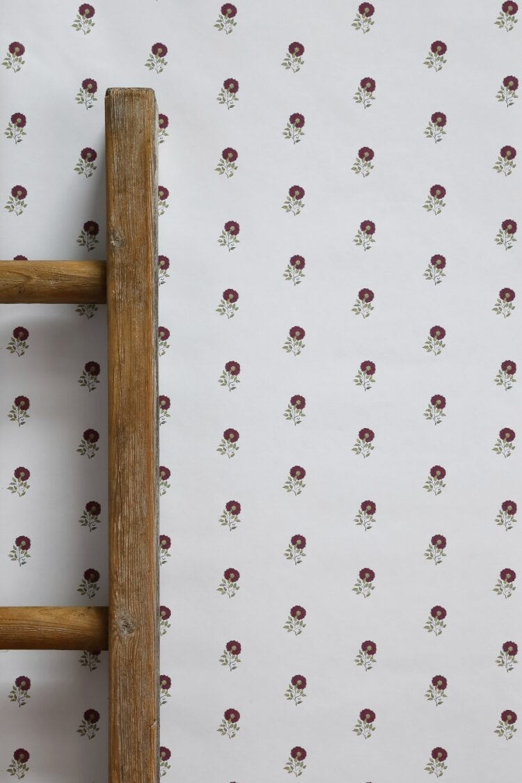 Little Anni II Maroon Wallpaper