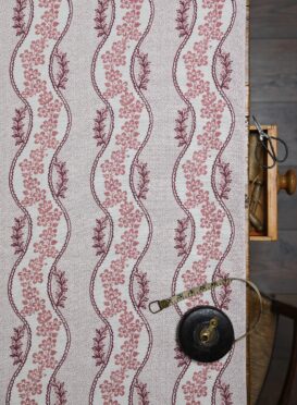 Sienna Daisies Summerfruits on Cream Linen